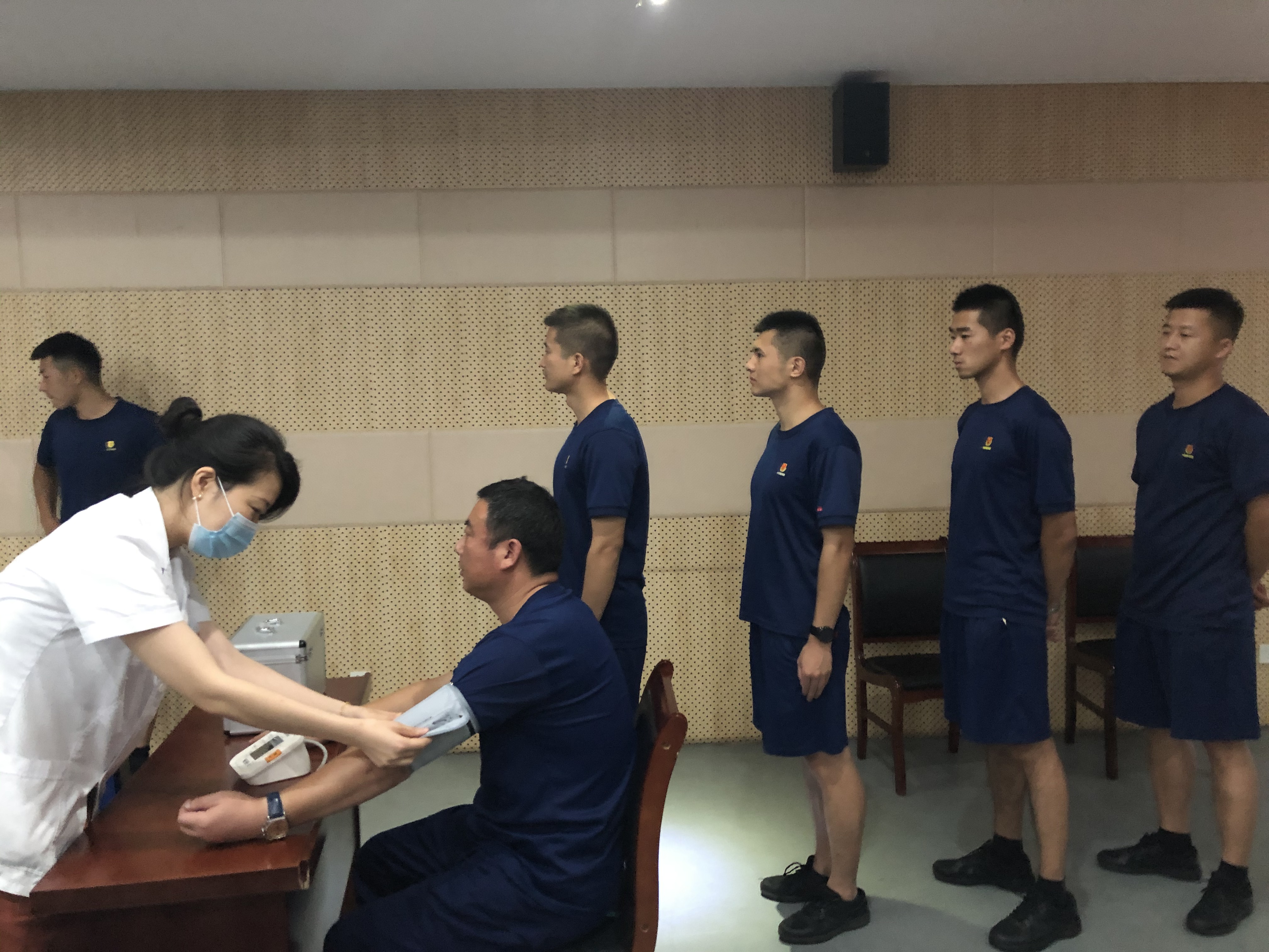 八一慰問送健康  共敘軍民魚水情——我院組織八一慰問活動(dòng)(圖9)