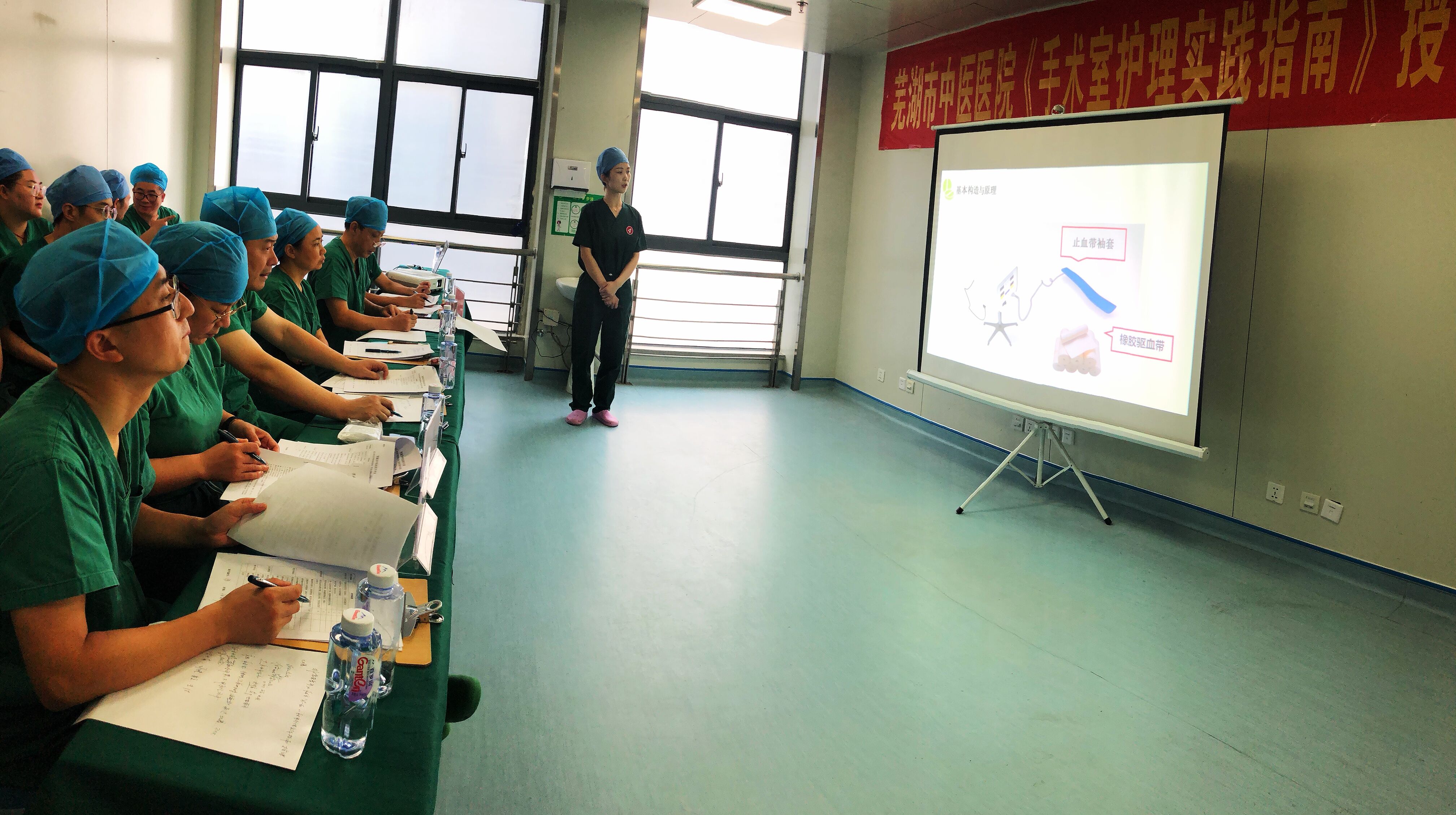 以賽促學(xué)，以學(xué)促用——蕪湖市中醫(yī)醫(yī)院手術(shù)室成功舉辦第一屆護(hù)理技能大賽(圖7)