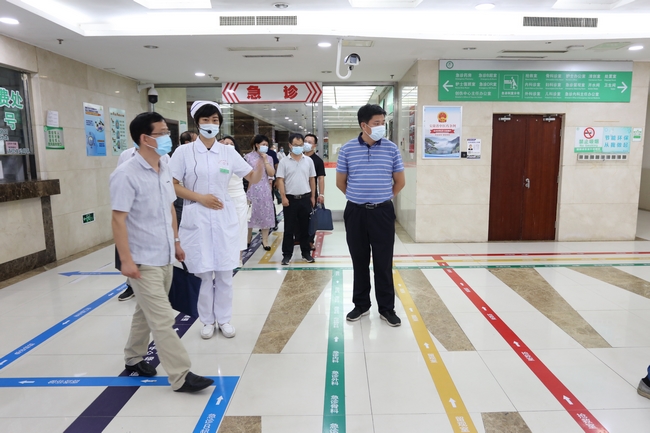 我院接受省健康促進(jìn)醫(yī)院現(xiàn)場評估驗(yàn)收(圖3)
