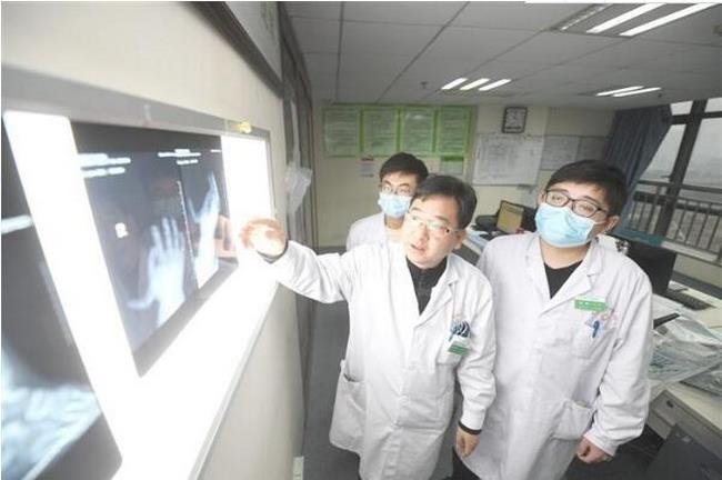 五大研究方向 九個亞?？啤徍兄嗅t(yī)醫(yī)院骨傷科揚帆再起航(圖1)