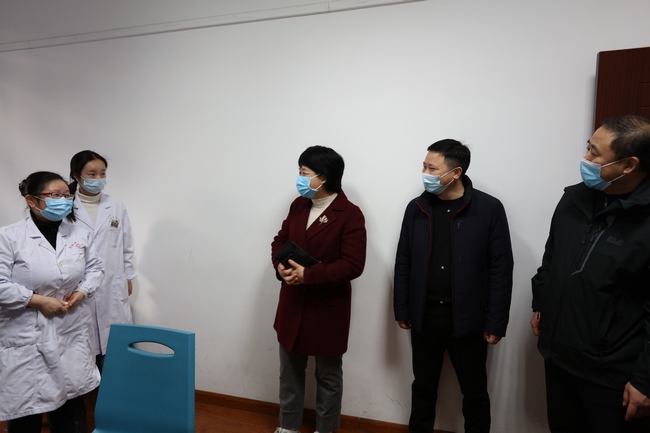 2021新春上班第一天，院領(lǐng)導(dǎo)班子慰問廣大醫(yī)護(hù)職工(圖4)