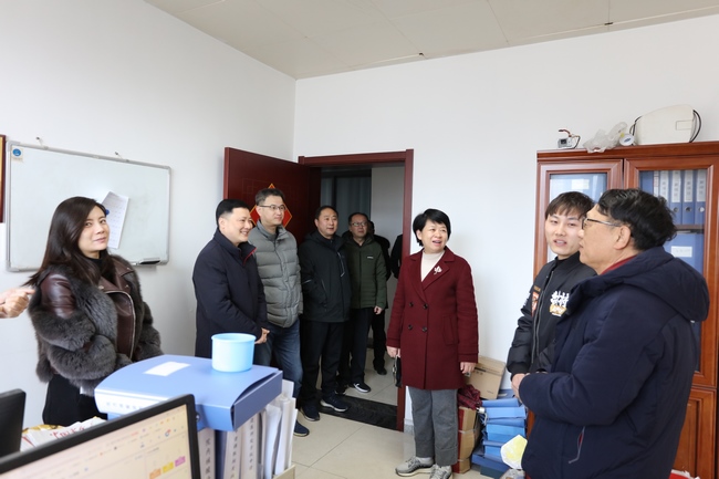 2021新春上班第一天，院領(lǐng)導(dǎo)班子慰問廣大醫(yī)護(hù)職工(圖10)