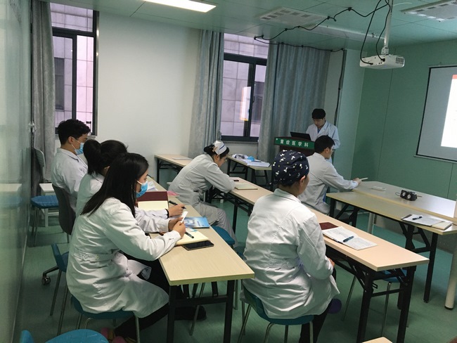 開(kāi)展警示教育 筑牢思想底線 加強(qiáng)榜樣學(xué)習(xí)(圖4)