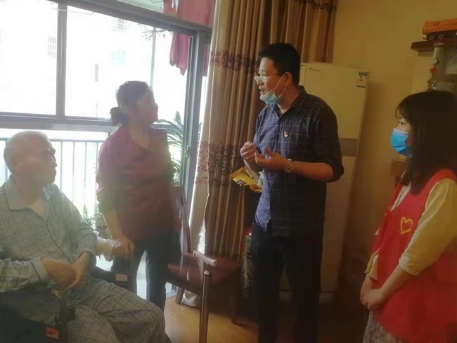 【我為群眾辦實(shí)事】我院走訪高齡腦梗患者，中醫(yī)藥制劑暖人心(圖1)