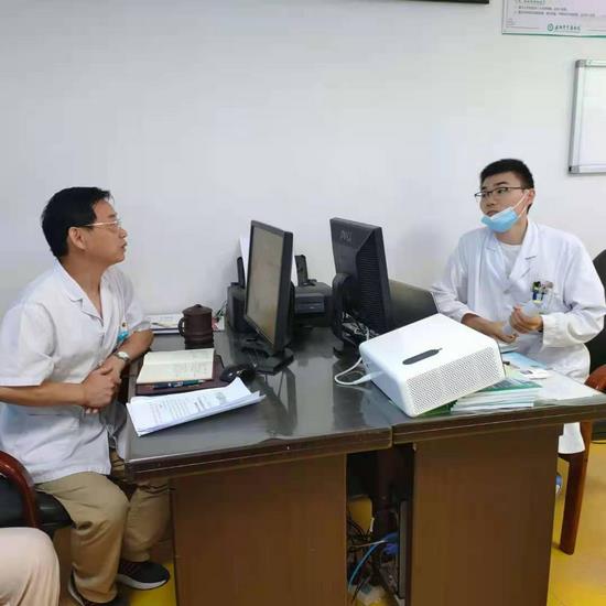 內(nèi)科八支部召開第三次黨史學習分享會(圖2)