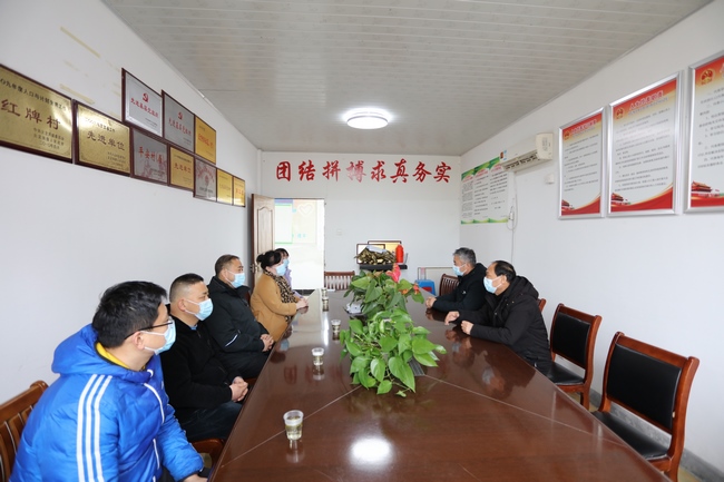我院赴文明結(jié)對幫扶單位開展慰問活動(圖1)