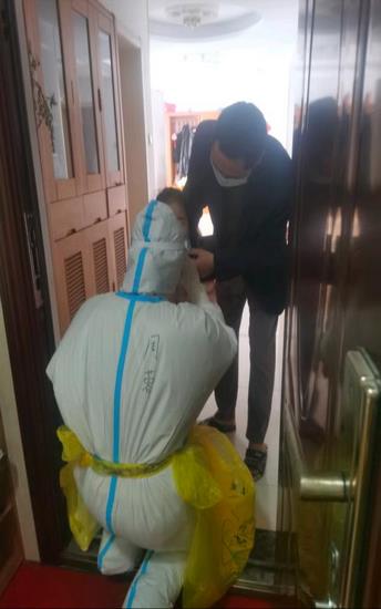 【醫(yī)心抗疫】援鄂護士再披戰(zhàn)甲 守護我們共同的家園(圖5)