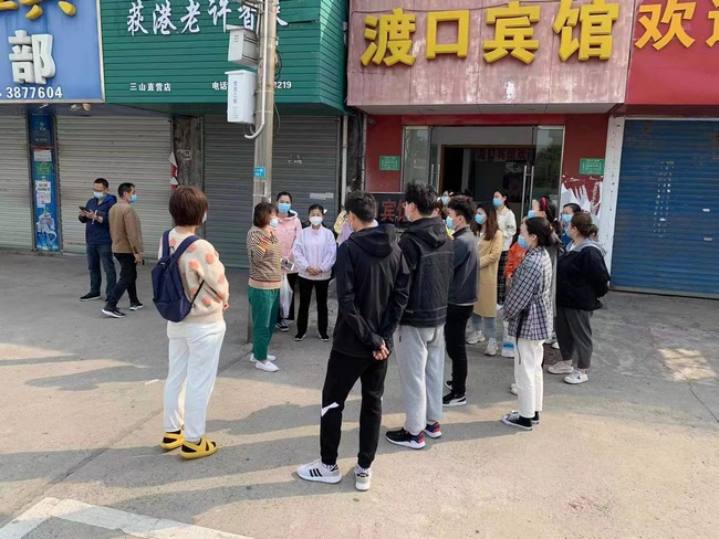 【醫(yī)心抗疫】聞令而動，沖鋒在前 ——我院核酸檢測醫(yī)療隊緊急支援核酸采樣工作(圖2)