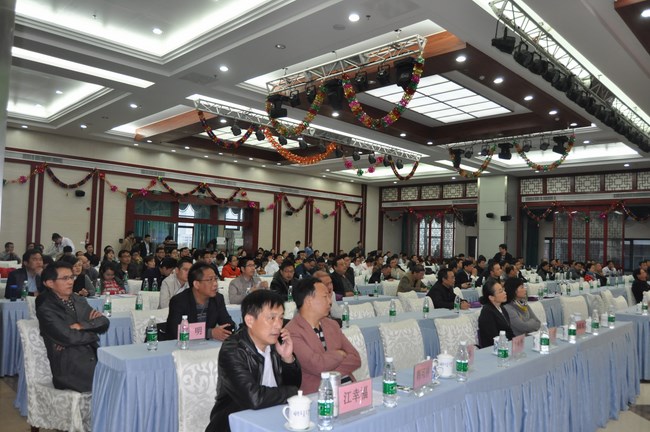 2015安徽中醫(yī)藥學(xué)會外科專業(yè)委員會暨國家級外科繼教班在我院順利召開(圖2)