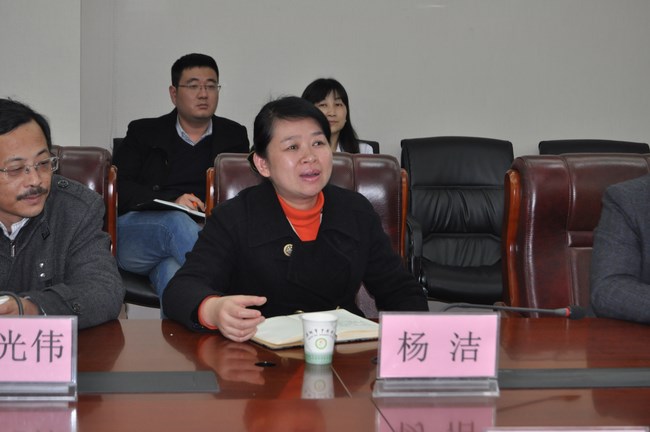 新疆和布克賽爾醫(yī)院張杰院長一行蒞臨我院參觀交流(圖3)