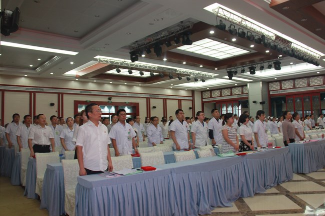我院舉行紀(jì)念建黨95周年暨“兩優(yōu)一先”表彰大會(huì)(圖19)
