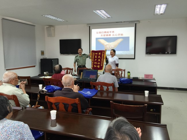 我院舉辦2016年“服務(wù)百姓健康行動(dòng)”活動(dòng)周健康講座(圖2)