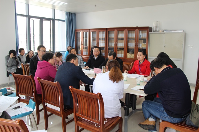 民主決策，科學管理——各代表團分組討論(圖7)