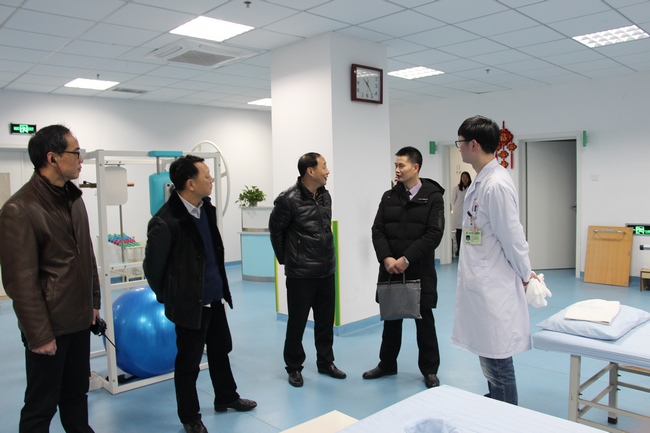 節(jié)前市衛(wèi)計委副主任王少華一行調(diào)研卒中、胸痛等五大中心建設情況(圖3)