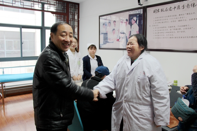 新春伊始，院領導班子慰問一線醫(yī)護職工(圖8)