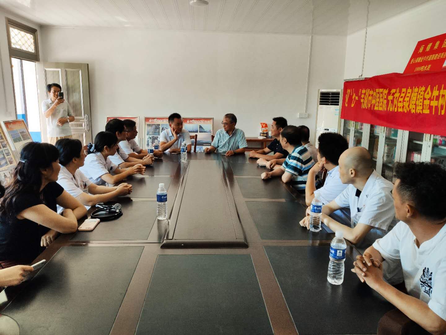 慶“七一”我院黨員志愿者醫(yī)療服務隊赴無為開展義診活動(圖1)
