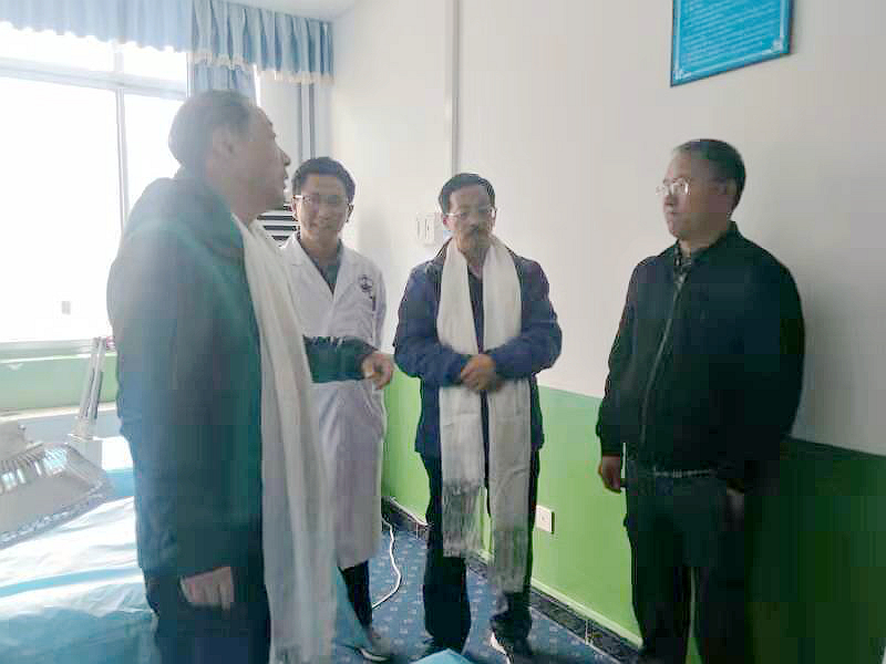 彭俊宇院長一行赴錯(cuò)那縣藏醫(yī)醫(yī)院進(jìn)行幫扶前調(diào)研(圖1)