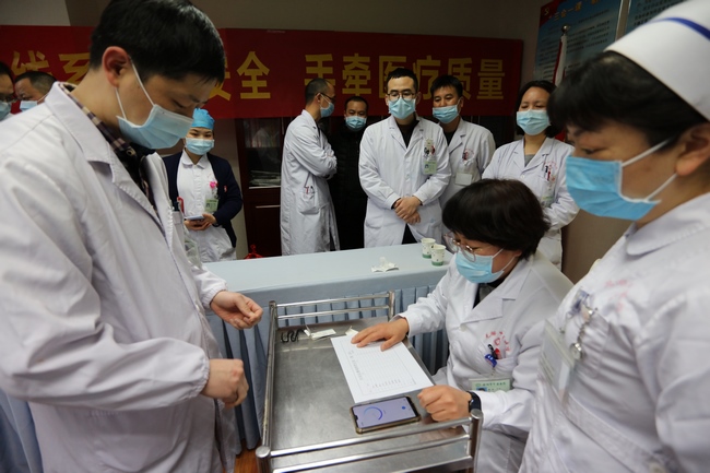 “不忘初心，牢記使命” ——外科二支部開展臨床打結(jié)比賽主題黨日活動(圖2)