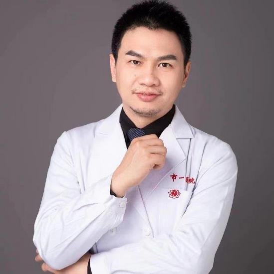 吳亮 (復制).jpg