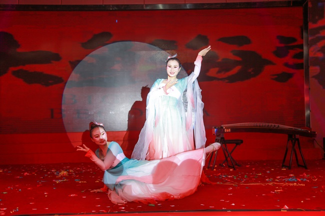 奮發(fā)圖強(qiáng)筑夢(mèng)想  砥礪前行譜新篇 ——我院成功舉辦2025年職工春節(jié)聯(lián)歡會(huì)(圖9)